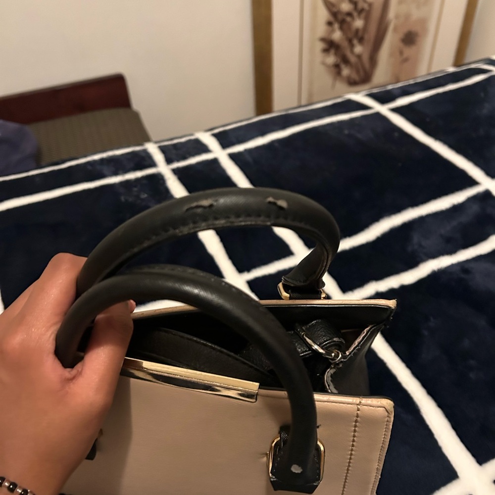 Call it Spring Handbag - Picture 3 of 5